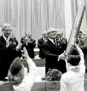 Pledge of Allegiance Young Pioneers USSR USA